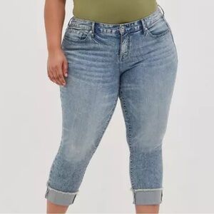 Torrid Crop Boyfriend Straight Vintage Stretch Jeans Mid Rise 22